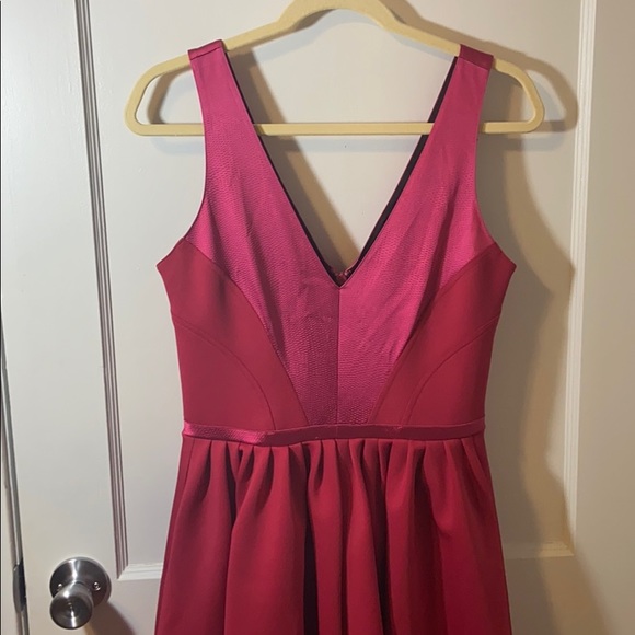 Katharine Kidd Dresses & Skirts - NWOT Katherine Kidd formal dress (HAS POCKETS!)